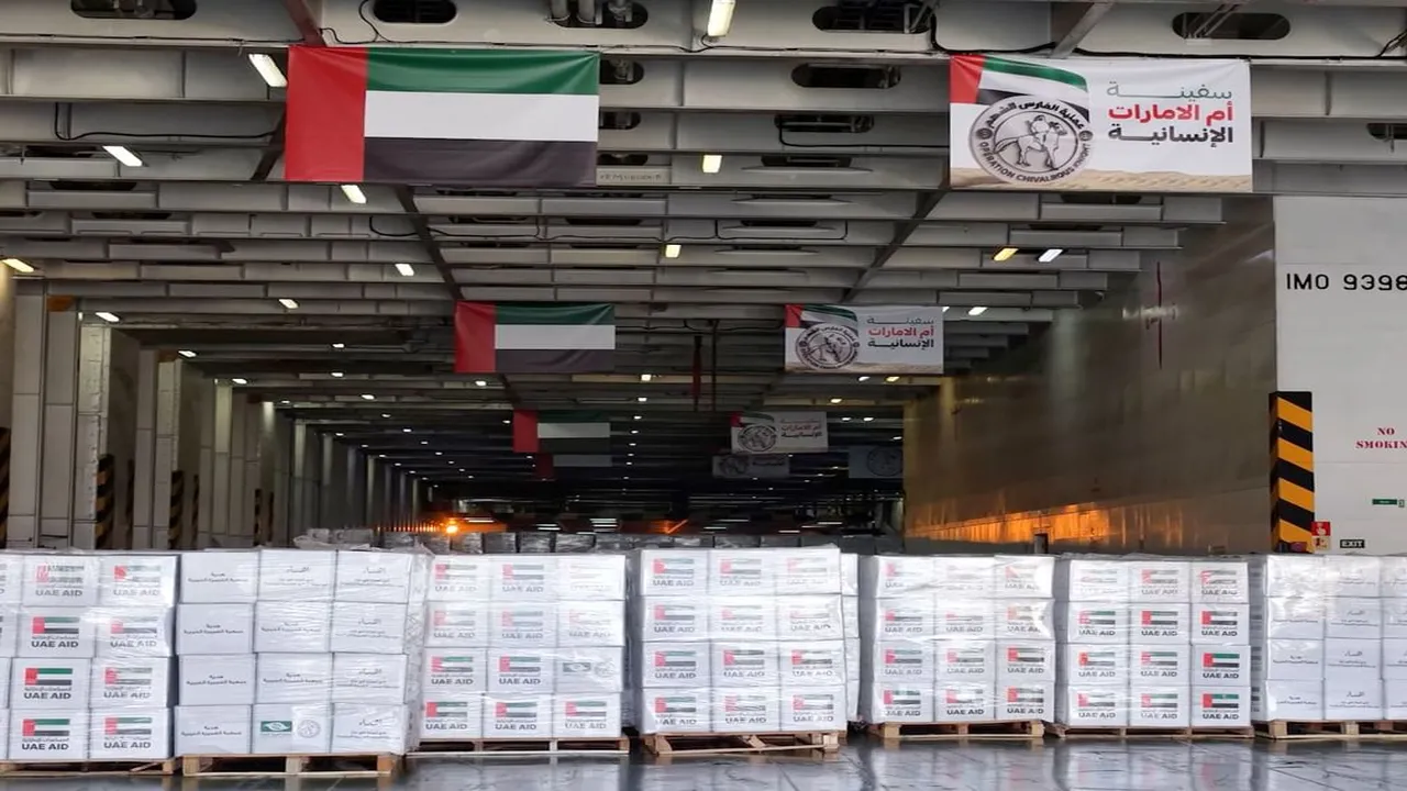 7300 طن مساعدات.. سفينة أم الإمارات تبدأ رحلة إغاثة كبرى لقطاع غزة